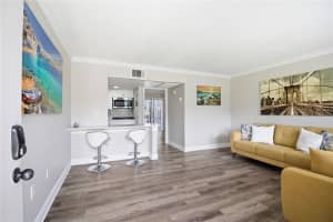 127 OYSTER BAY CIRCLE, ALTAMONTE SPRINGS, FL 32701 - MLS#MFRTB8484305