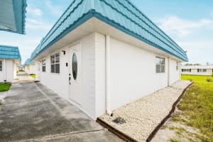 1801 Bedford Ln #27, SUN CITY CENTER