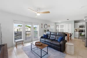 5174 BEACH DRIVE, ST PETERSBURG, FL 33705 - MLS#MFRTB8484379