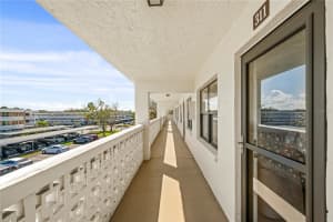 4910 BAY STREET, ST PETERSBURG, FL 33703 - MLS#MFRTB8484453