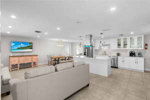 3370 HARBOR LAKE DR, LARGO, FL 33770 - MLS#MFRTB8484465