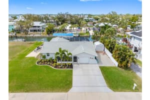 9211 Lake Dr, ENGLEWOOD