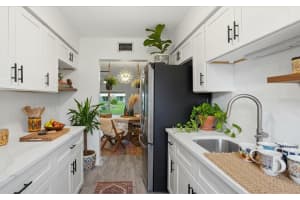 6927 PLACE DE LA PAIX #6927, ST PETERSBURG, FL 33707 - MLS#MFRTB8484534