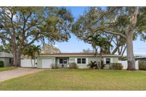 1339 Russell Dr N, ST PETERSBURG