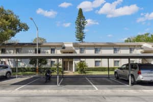 134 Cypress Ct #134, OLDSMAR