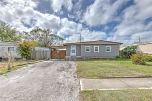 6028 136TH AVENUE, CLEARWATER, FL 33760 - MLS#MFRTB8484608