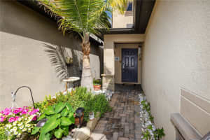 2753 HAMPTON GREEN LANE, BRANDON, FL 33511 - MLS#MFRTB8484630