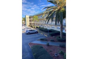 5750 80th St N #c202, ST PETERSBURG