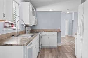 10522 BAY HILLS CIRCLE, THONOTOSASSA, FL 33592 - MLS#MFRTB8484874