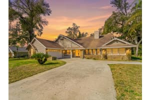 142 BARRINGTON DRIVE, BRANDON, FL 33511 - MLS#MFRTB8484875