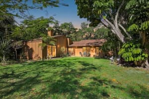 2411 PHEASANT LN, BRADENTON, FL 34209 - MLS#MFRTB8484895