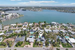 6950 GRANDE VISTA WAY, ST PETERSBURG, FL 33707 - MLS#MFRTB8484896