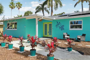 6950 GRANDE VISTA WAY, ST PETERSBURG, FL 33707 - MLS#MFRTB8484896