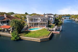 207 Manatee Ln, TARPON SPRINGS