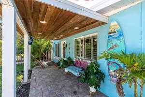 137 PENNSYLVANIA AVENUE, PALM HARBOR, FL 34683 - MLS#MFRTB8485021