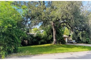 2947 Hickory Dr, LARGO