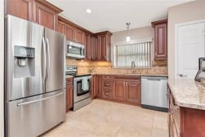 9721 FOX HOLLOW ROAD, TAMPA, FL 33647 - MLS#MFRTB8485174