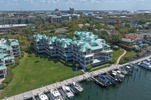 947 SEDDON COVE WAY, TAMPA, FL 33602 - MLS#MFRTB8485195