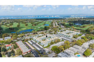 1706 Belleair Forest Dr #220, BELLEAIR