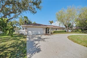 7918 CYPRESS LAKE DRIVE, SARASOTA, FL 34243 - MLS#MFRTB8485236