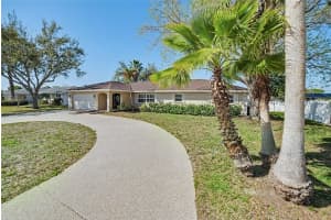 7918 CYPRESS LAKE DRIVE, SARASOTA, FL 34243 - MLS#MFRTB8485236