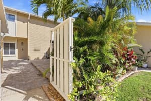 6537 CAPE HATTERAS WAY, ST PETERSBURG, FL 33702 - MLS#MFRTB8485295