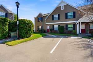 16511 LAKE BRIGADOON CIRCLE, TAMPA, FL 33618 - MLS#MFRTB8485552