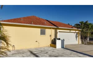 2402 DRYER AVENUE, LARGO, FL 33770 - MLS#MFRTB8485574