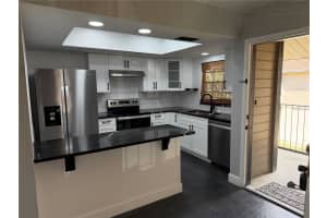 4015 ASHFORD GREEN PLACE, TAMPA, FL 33613 - MLS#MFRTB8485606