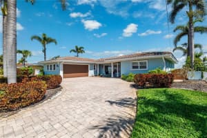 2540 E Bay Isle Dr Se, ST PETERSBURG 2540 E Bay Isle Dr Se, ST PETERSBURG