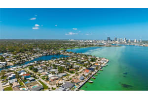 2540 BAY ISLE DRIVE, ST PETERSBURG, FL 33705 - MLS#MFRTB8485651