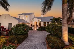 125 Almedo Way Way Ne, ST PETERSBURG