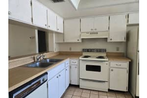 7700 92ND STREET, SEMINOLE, FL 33777 - MLS#MFRTB8485692