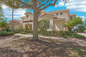 1435 EMERALD DUNES DRIVE, SUN CITY CENTER, FL 33573 - MLS#MFRTB8485696