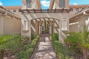 1435 EMERALD DUNES DRIVE, SUN CITY CENTER, FL 33573 - MLS#MFRTB8485696