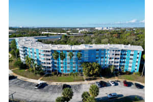 3315 58th Ave S #310, ST PETERSBURG