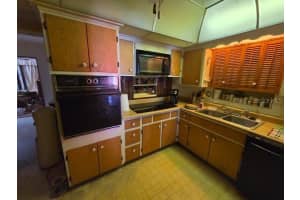 2406 DUNBAR AVENUE, MELBOURNE, FL 32901 - MLS#MFRTB8485721