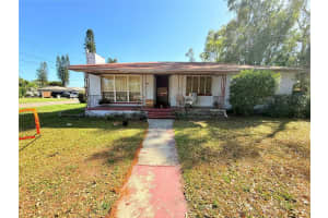 1600 27th Ave S, ST PETERSBURG