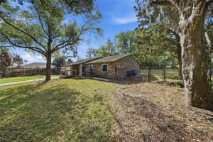 2327 SEAN LANE, LAKELAND, FL 33812 - MLS#MFRTB8485771