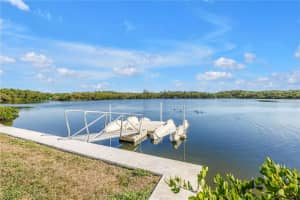 1052 SANABEL COURT, ST PETERSBURG, FL 33702 - MLS#MFRTB8485787