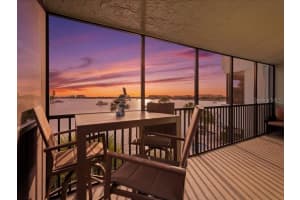 1848 Shore Dr S #301, SOUTH PASADENA