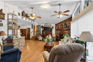 10820 LINDA VISTA LANE, DADE CITY, FL 33525 - MLS#MFRTB8485961