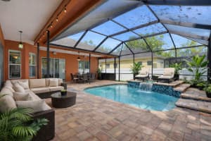 10555 SHADY OAK LANE, SEMINOLE, FL 33777 - MLS#MFRTB8486000