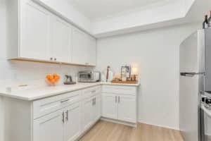 7400 SUN ISLAND DRIVE, SOUTH PASADENA, FL 33707 - MLS#MFRTB8486074