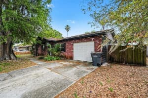 611 LIMBER LANE, LAKELAND, FL 33810 - MLS#MFRTB8486115