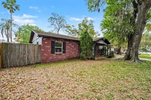 611 LIMBER LANE, LAKELAND, FL 33810 - MLS#MFRTB8486115