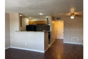 9105 HILLSBOROUGH AVENUE, TAMPA, FL 33615 - MLS#MFRTB8486129