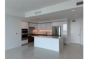 400 CENTRAL AVENUE, ST PETERSBURG, FL 33701 - MLS#MFRTB8486202