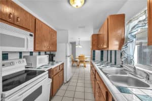 1001 HALLWOOD LOOP, BRANDON, FL 33511 - MLS#MFRTB8486311