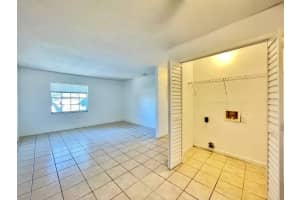 3826 LAKESHORE DRIVE, TAMPA, FL 33604 - MLS#MFRTB8486343